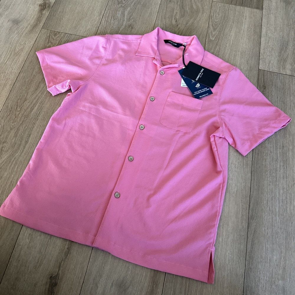 Kenneth Cole Short Sleeve Textured Woven Button Down Shirt Size Small Pink NEW